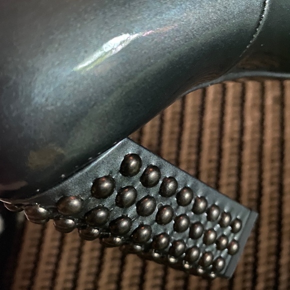 SPAZIO MODA Dk Metallic Gray Vero Cuoio Leather Pointed Toe Studded Heels Sz 38 - Picture 14 of 16